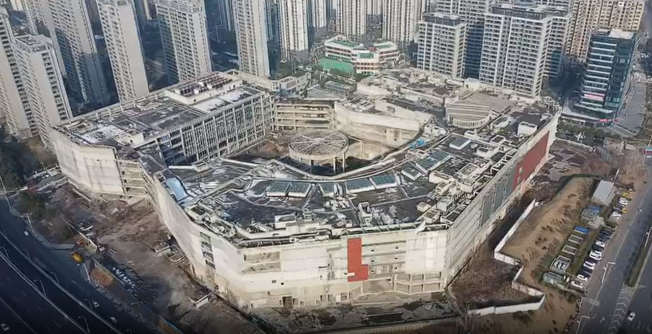 曾宣称投50亿元但停工五年 合肥苏宁广场6.57亿元易主，华润系年内频频抄底不良资产